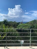 Blue Cave Hotel in Green