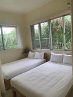 Blue Cave Hotel in Green