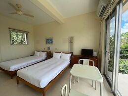 Blue Cave Hotel in Green