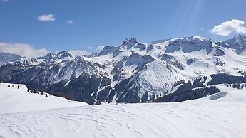 Sports and Nature Hotel Boè