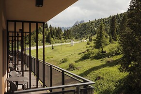 Sports and Nature Hotel Boè