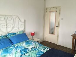 Beautiful 2-bed Apartment in Dagenham