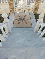 Freeman Greenlees Classical Greek