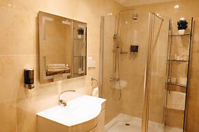 Zimansky Hotel