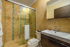 Condo 1 one bed, Palm Beach