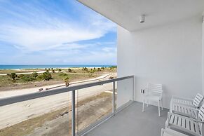 Ocean Club Treasure Island Hotel