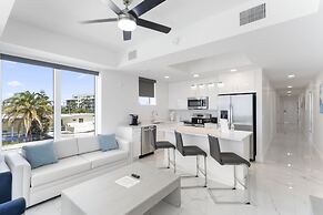 Ocean Club Treasure Island Hotel