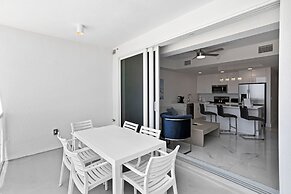 Ocean Club Treasure Island Hotel