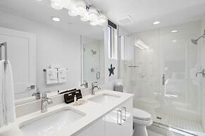 Ocean Club Treasure Island Hotel