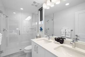 Ocean Club Treasure Island Hotel