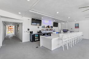 Ocean Club Treasure Island Hotel