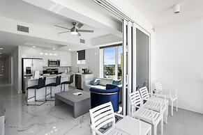 Ocean Club Treasure Island Hotel