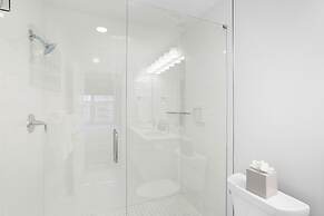 Ocean Club Treasure Island Hotel