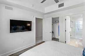 Ocean Club Treasure Island Hotel