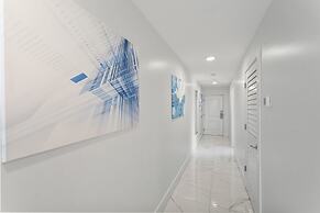 Ocean Club Treasure Island Hotel