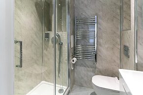 Luxury 5BD Guesthouse