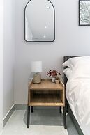 Luxury 5BD Guesthouse