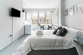 Luxury 5BD Guesthouse