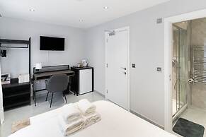 Luxury 5BD Guesthouse