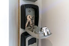 Luxury 5BD Guesthouse