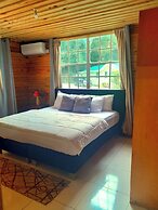 Pinard's Mountain Resort- Cottage 8
