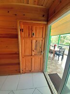 Pinard's Mountain Resort- Cottage 8