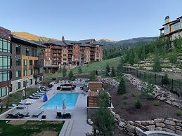 Lift by All Seasons Resort Lodging