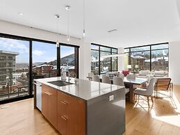 Lift by All Seasons Resort Lodging