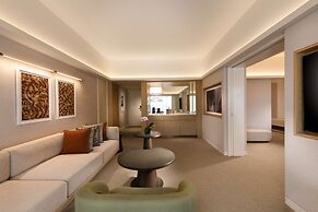 Conrad Singapore Orchard