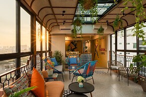 Le Parfum Apartment And Hotel