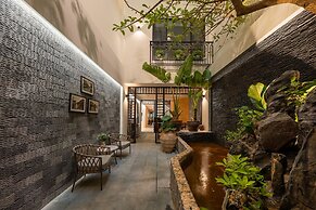 Le Parfum Apartment And Hotel