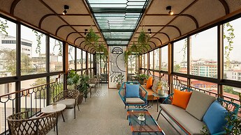 Le Parfum Apartment And Hotel