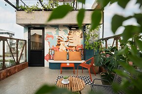 Le Parfum Apartment And Hotel