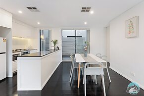 Aircabin Annandale Comfy 3 Bed Townhouse