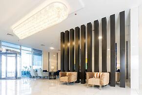 S Plaza Suites Hotel