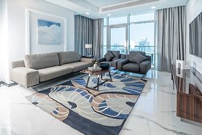 S Plaza Suites Hotel