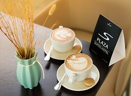 S Plaza Suites Hotel