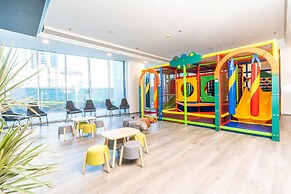 S Plaza Suites Hotel