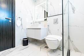 S Plaza Suites Hotel