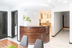 S Plaza Suites Hotel