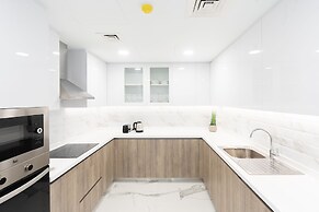 S Plaza Suites Hotel