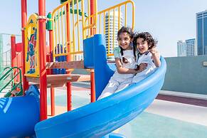 S Plaza Suites Hotel