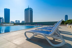 S Plaza Suites Hotel