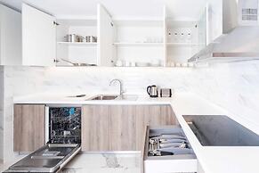 S Plaza Suites Hotel