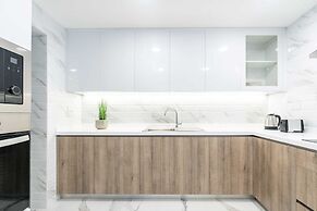 S Plaza Suites Hotel