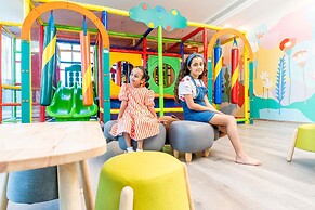 S Plaza Suites Hotel