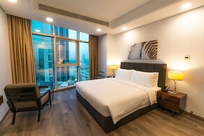 S Plaza Suites Hotel