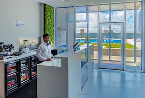 S Plaza Suites Hotel