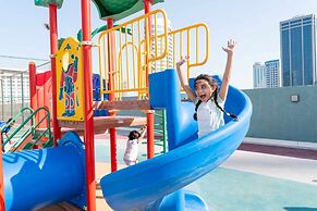 S Plaza Suites Hotel