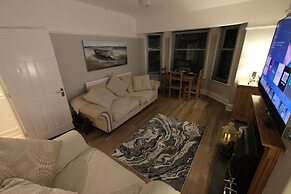 2br-beachviews-petfriendly-freeparking